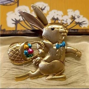 🆕️🐰 GOLD-TONE RUNNING EASTER BUNNY RABBIT BROOCH PIN🐰
